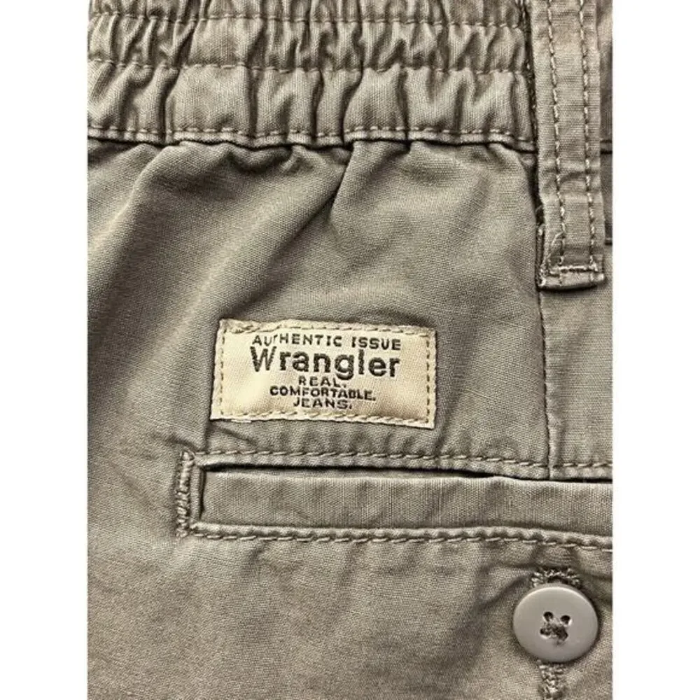 Wrangler‎ Shorts Men 44 Utility Khaki Pockets Outdoor Hiking Camp Dad